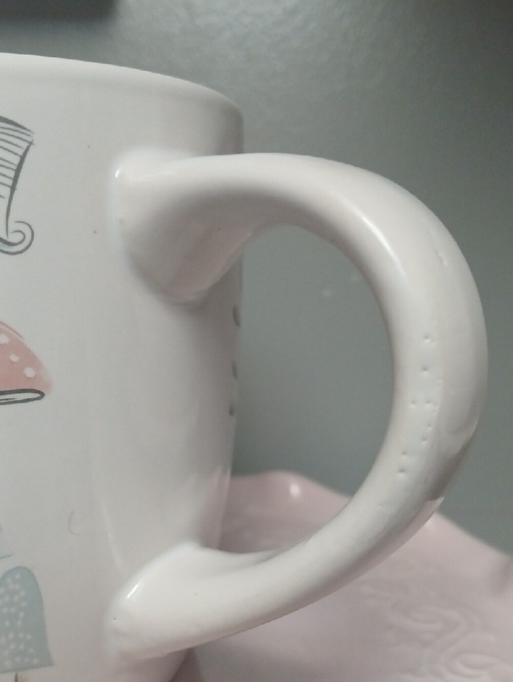 Alice in Wonderland Ceramic Mug - White with Pastel Blue Accents NWOT - Picture 4 of 5